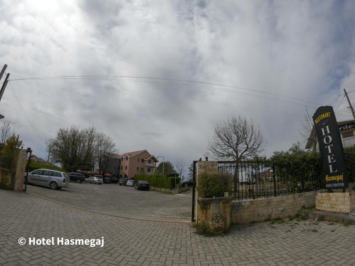 Hotel Hasmegaj Mahall' e Kryethuit Exterior foto